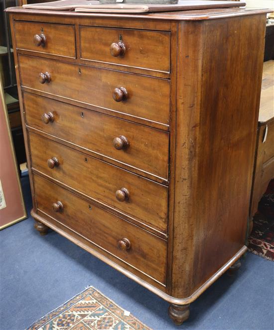 A Victorian mahogany straight front chest of drawers W.106cm